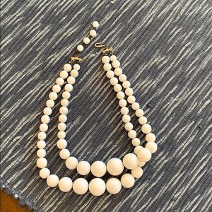 Two tiered necklace with white beads, vintage